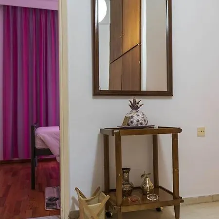 Athena's * Kardítsa